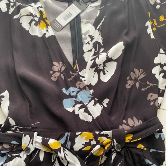 NEW Yumi Kim Floral Liz Romper in Love Triangle Size Small - Picture 9 of 17